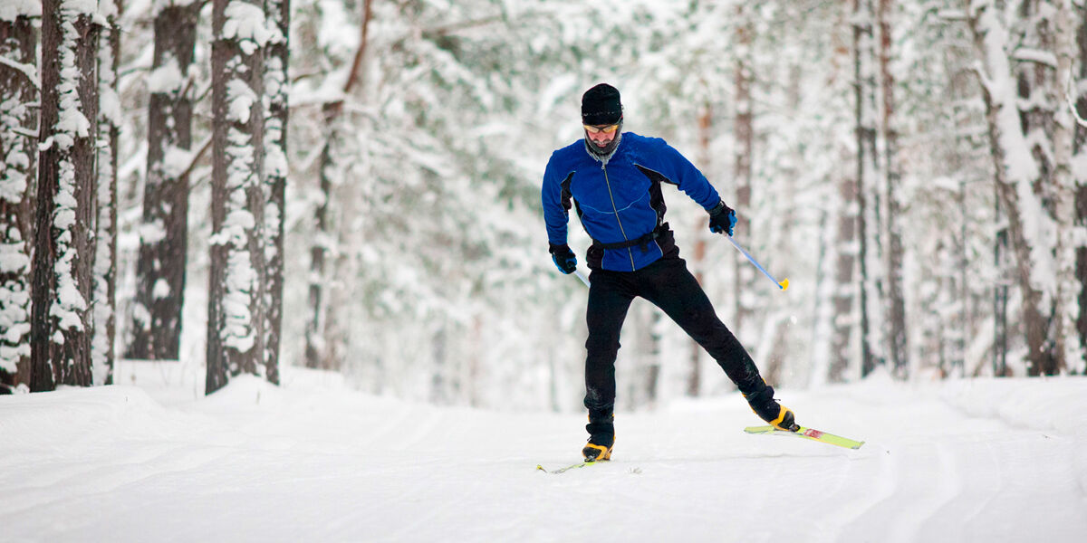 Laskettelulasit vahvuuksilla takaavat tarkan näön ja suojaavat silmiä rinteessä.