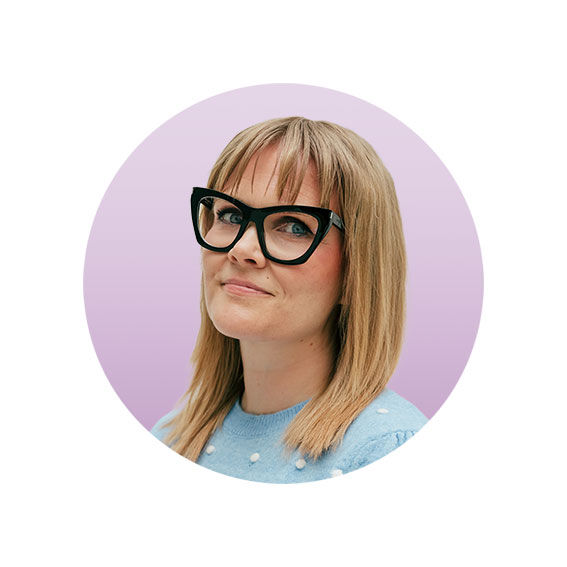 Liisa Suominen, ty&ouml;n&auml;k&ouml;asiantuntija sek&auml; ty&ouml;n&auml;k&ouml;optikko.
