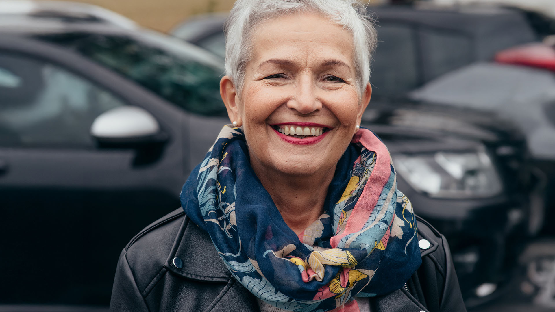 Kaihileikkauksessa käynyt Merja nauttii elämästä ilman kaihin heikentämää näköä